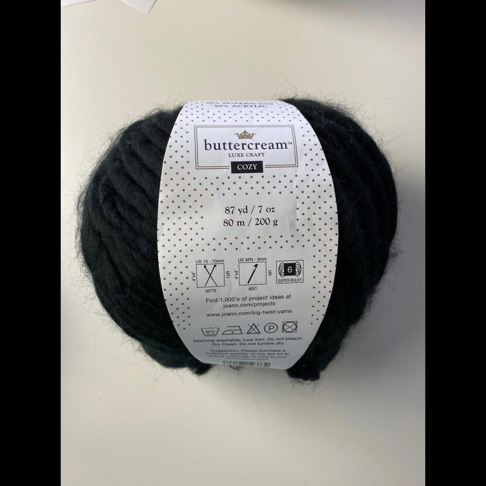 Buttercream Luxe Craft Cozy‎ Super Bulky Yarn black